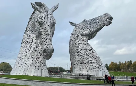 Kelpies, Falkirk Wheel and Glasgow City Day Tour