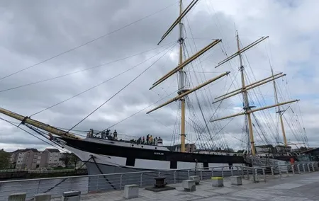 Shore Excursion from Greenock: Glasgow, Kelpies, Falkirk Wheel