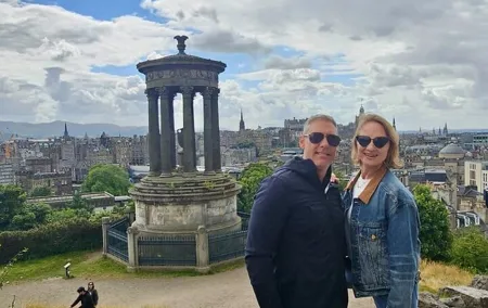 Glasgow: Privately Guided Day Tour of Edinburgh in Luxury Minivan