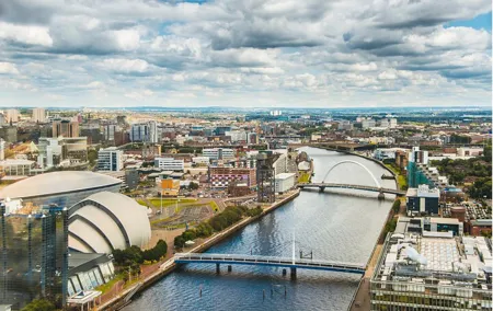 Glasgow Scavenger Hunt and Highlights Self-Guided Tour