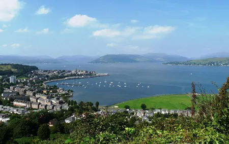 Clyde Coast Tours, see the stunning river Clyde and Argyll hills from Glasgow
