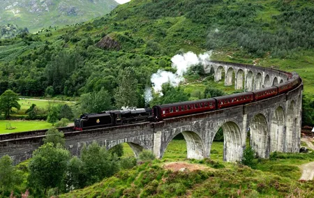Glencoe & Glenfinnan Private Day Tour with Scottish Local