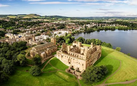 Outlander - Privately Guided Tour in Luxury Mercedes from Glasgow