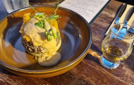 Glasgow Walking Food Tour: Explore Merchant City