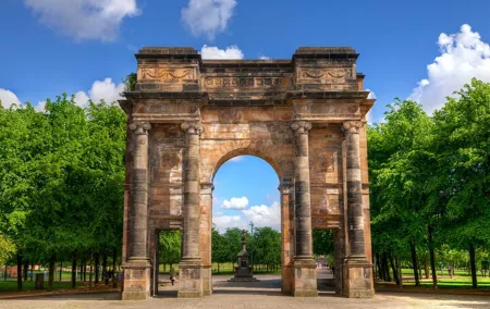 Romantic Date Quest Experience in Glasgow
