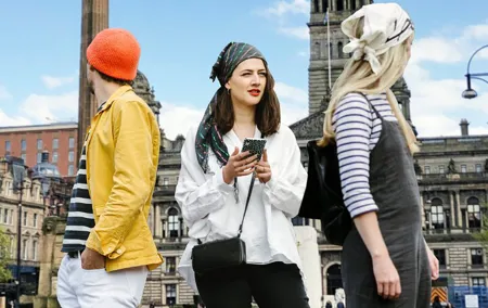 Fun and Flexible Treasure Hunt Around Glasgow with Cryptic Clues