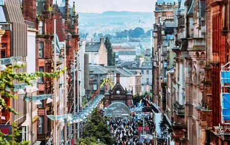 Glasgow Luxury Private Sightseeing Excursion with Chauffeur Vehicle