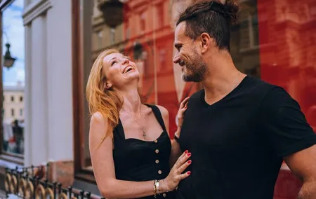 Glasgow's Lovers Stroll: A Romantic Journey Private Tour