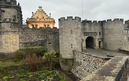 Stirling Castle, Kelpies, Falkirk Wheel, Cows Half Day Tour