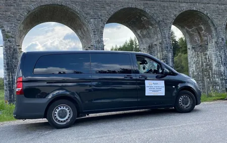 Glasgow to Edinburgh Airport Premium Door to Door Transfer