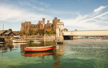 Snowdonia & Chester Day Tour from Manchester Including Admission