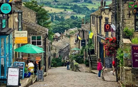 The Dales and Bronte Country Small-Group Tour from Manchester