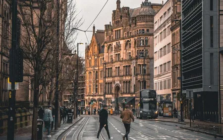 Manchester Exclusive 2 Hours Private Walking Journey