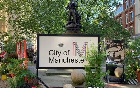 Experience the Manchester 5 Quarters Walking Tour