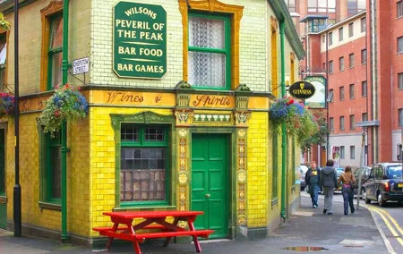 Architectural Manchester: Private Tour with a Local Expert