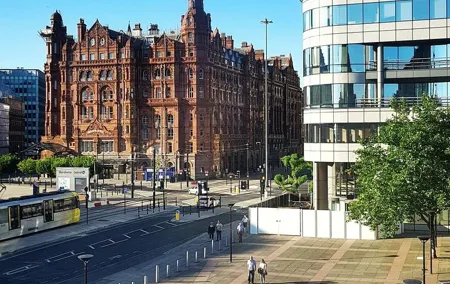 Explore Manchester in 60 minutes with a Local