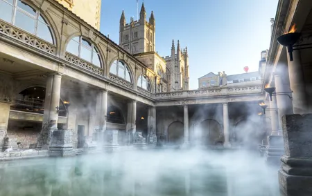 Stonehenge and Bath Tour from London
