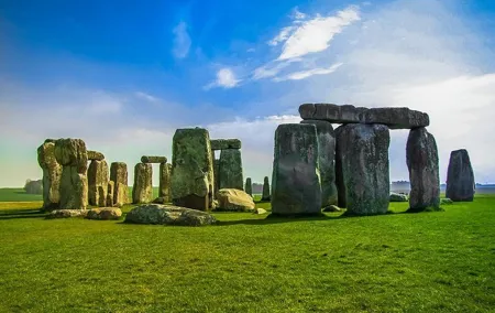 Stonehenge Morning Half-Day Tour from London Including Admission