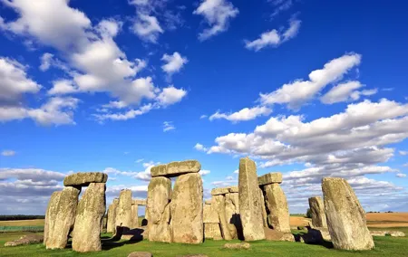 Stonehenge Half-Day Tour from London with Admission & Snack Pack
