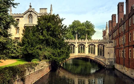 Oxford, Stratford-upon-Avon, Cotswolds & Warwick Castle Day Trip