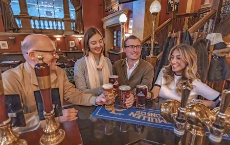 London Small Group Tour of Historical Pubs