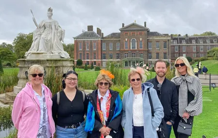 VIP Kensington Palace Gardens Tour & Royal Tea Crown Experience