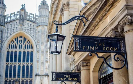 Stonehenge and Bath Day Trip from London with Optional Roman Baths Visit