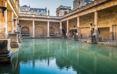 Stonehenge and Bath Day Guided Tour from London