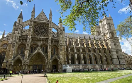 Priority Access Tour of Westminster Abbey with London Eye option