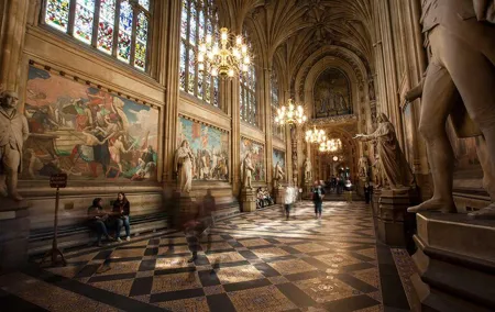 Skip the Line Parliament & Westminster Abbey Fully-Guided Tour