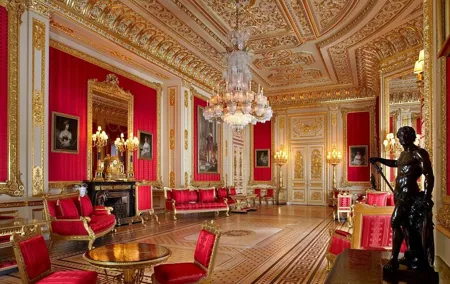 Windsor Castle Tour from London with Lunch or London Eye Upgrade