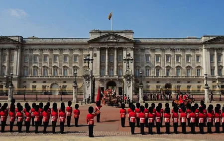 Private Layover Tour of London with Pickup from Heathrow Airport