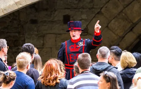 Changing of Guards, Big Ben, Tower of London, Beefeaters & Cruise