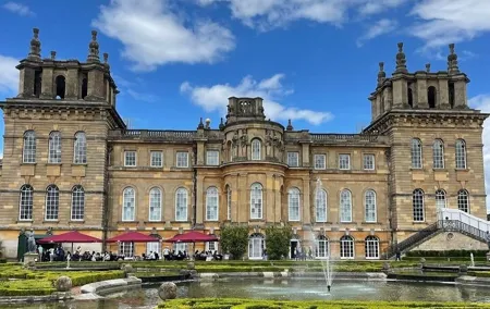 Exclusive Blenheim Palace &Cotswolds Private Day Tour from London