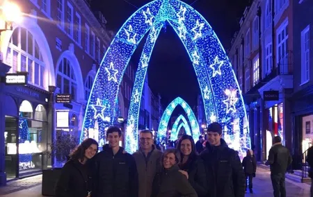 London Christmas Lights Private Tour by Traditional Black Cab