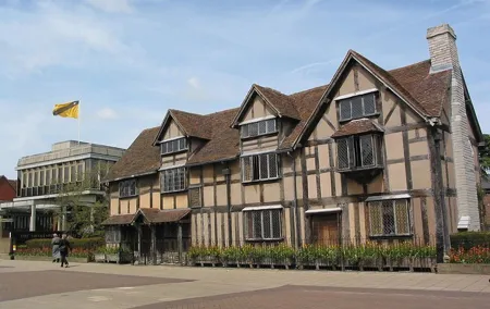 Cotswold & Shakespeare Country Tour in Executive Luxury Vehicle Private