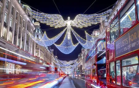 London Christmas Eve With 3 Course Dinner and Midnight Mass