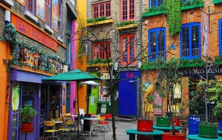 Interactive Treasure Hunt Experience - Central London's Secrets