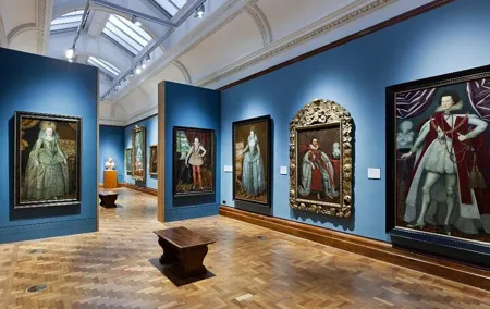 Visit the 3 Best London Art Galleries with a Fun Local Guide!