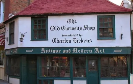 Charles Dickens Private Walking Tour