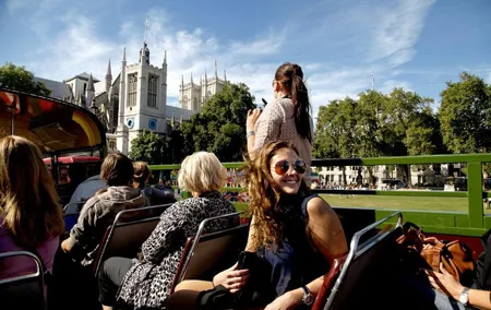 London Vintage Bus Tour with Cream Tea at Harrods