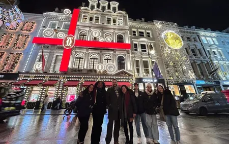 London Magical Christmas Walking Tour with Guide