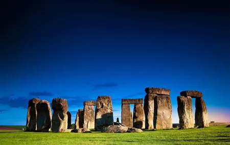 Stonehenge Bath Stratford upon Avon and Cotswolds Day Trip London