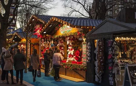 Salisbury and Winchester Christmas Markets Tour from London