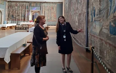 Private Guided Tour Secrets of the Six Wives Hampton Court Palace