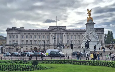 2 Hour Walking Tour from Buckingham Palace to Big Ben