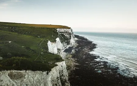 Iconic Cliffs of Dover and Kent Tour from London