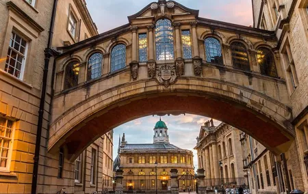 Private One Way Transfer: London to Oxford / Oxford to London