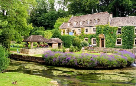 Cotswolds full-day tour from London