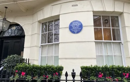 The Beatles London walking tour. From Abbey Road to the Roof Top